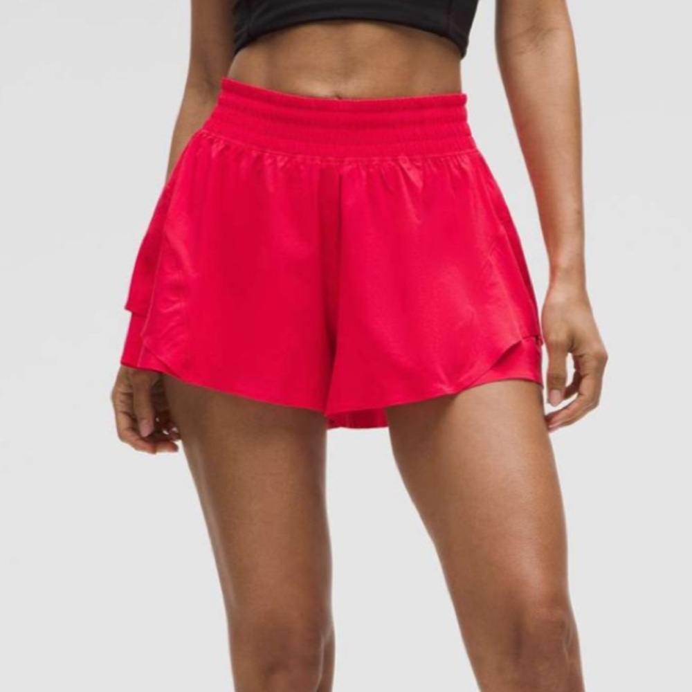 Lululemon Shake It Out High-Rise Running Short 2.5"
Red Glow Size Medium